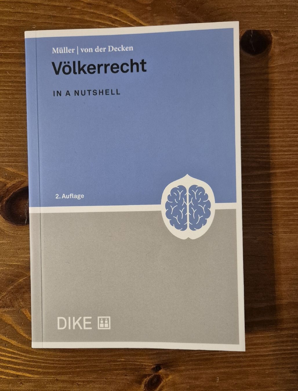 Bücher: Völkerrecht in a nutshell – Gebraucht aus Wigoltingen von nic_xqy2