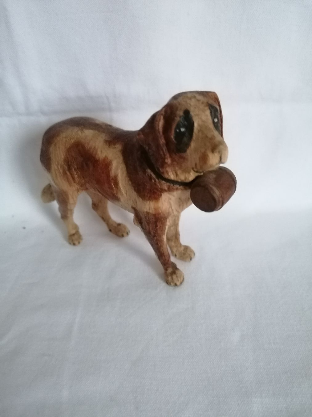 Sculture & Statue: Bernhardiner Hund geschnitzt – Usato da Werthenstein venduto da Marsche1