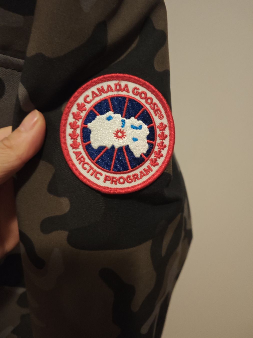 Canada Goose Giacche: Canada Goose ORIGINAL Man Jacket size M.New – Nuovo e nell'imballaggio originale da Zürich venduto da Sami526 5