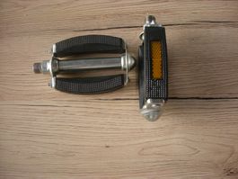Fahrradpedale Fabrikneu aus alte Bestand nur 12 Fr