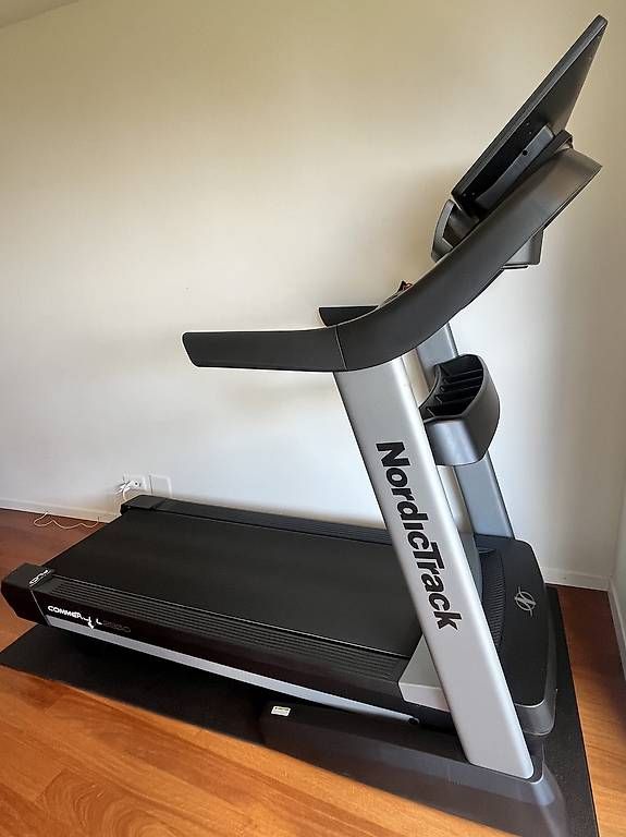 NordicTrack Hometrainer: NordicTrack Commercial 2950  État impeccable  CHF 2000 – Usato da La Conversion venduto da alb_wfz5
