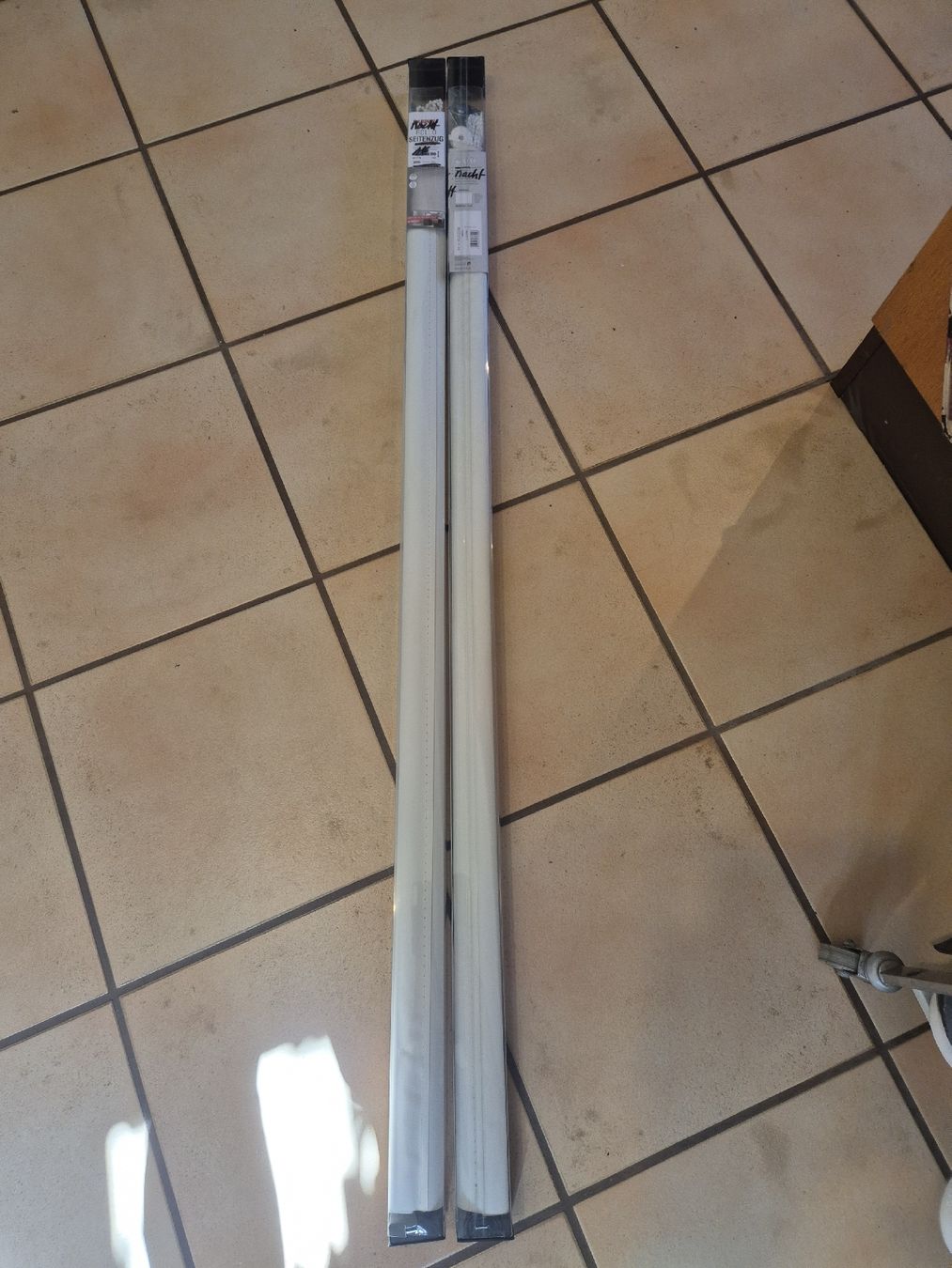 Tende: 2 Rollo blickdicht 116cm 180cm – Usato da Ehrendingen venduto da Amigo5