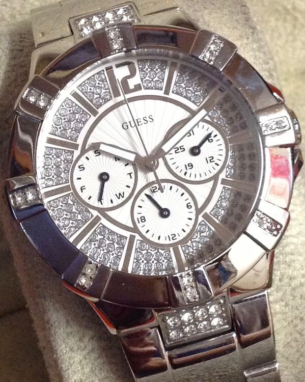 Erstaunlich Damenuhr Von Guess Bild
