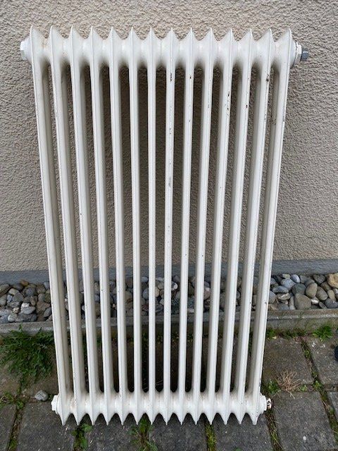 Radiatori: Verticaler Radiator – Usato da Niederhasli venduto da Tigerproduct 1