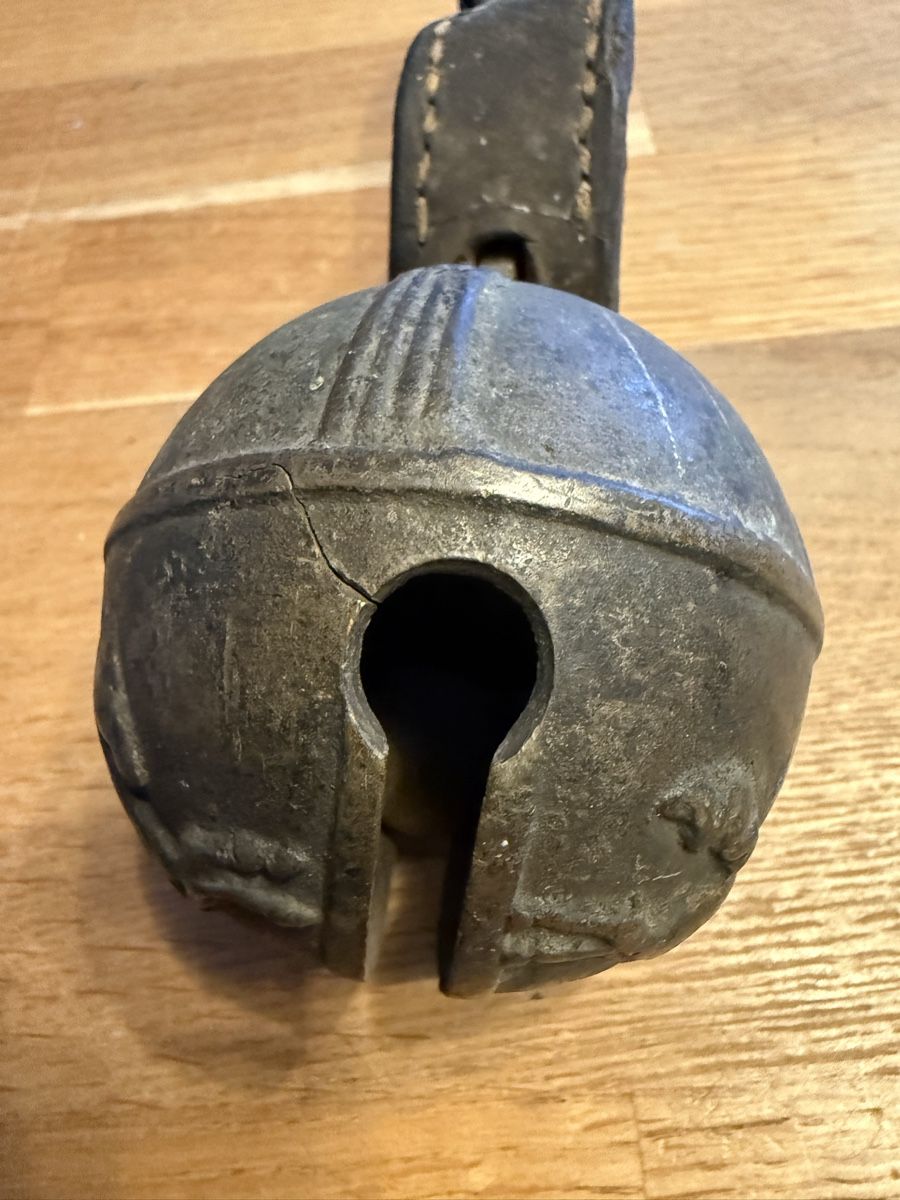 Campanacci mucche: Antike Schelle Glocke DEFEKT – Difettoso da Goldach venduto da Donpancho 3