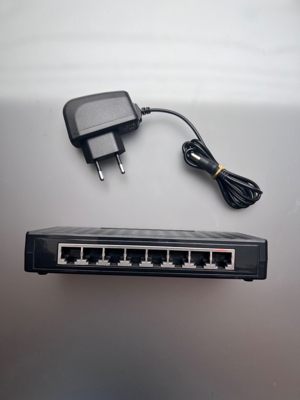 Hub & Switch: Gigabit Switch – Usato da Root venduto da Tech-Nick 5