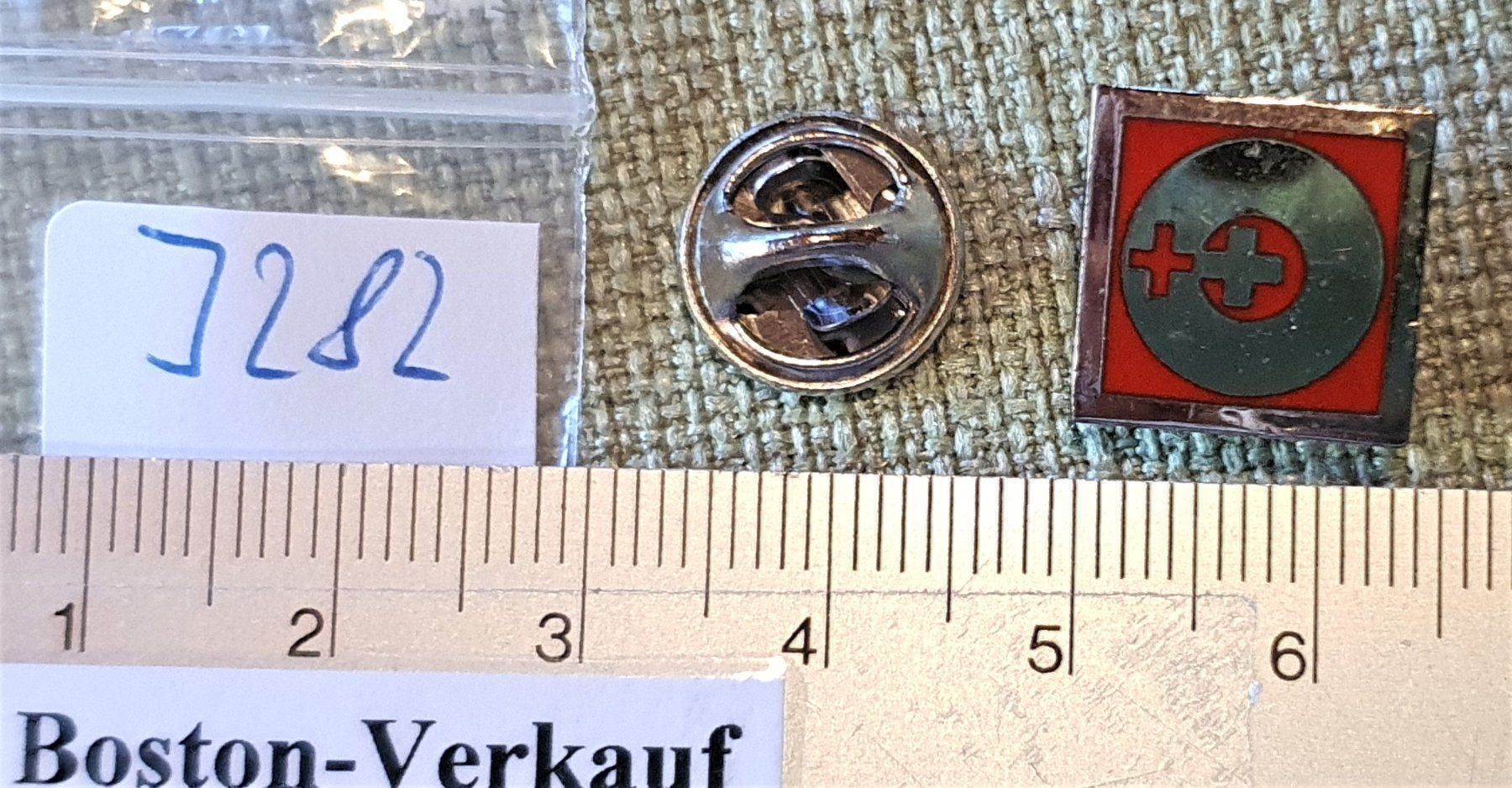 Spille & Fermagli: J282 - Schweizer Blutspender Abzeichen – Usato da Reinach BL venduto da Boston-Verkauf 2