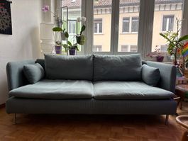 Graugrüne Ikeacouch wegen Umzug gratis abzugeben