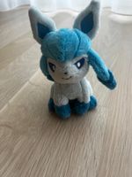 Pokemon Glaceon Plueschfigur mit Anhänger guter Zustand