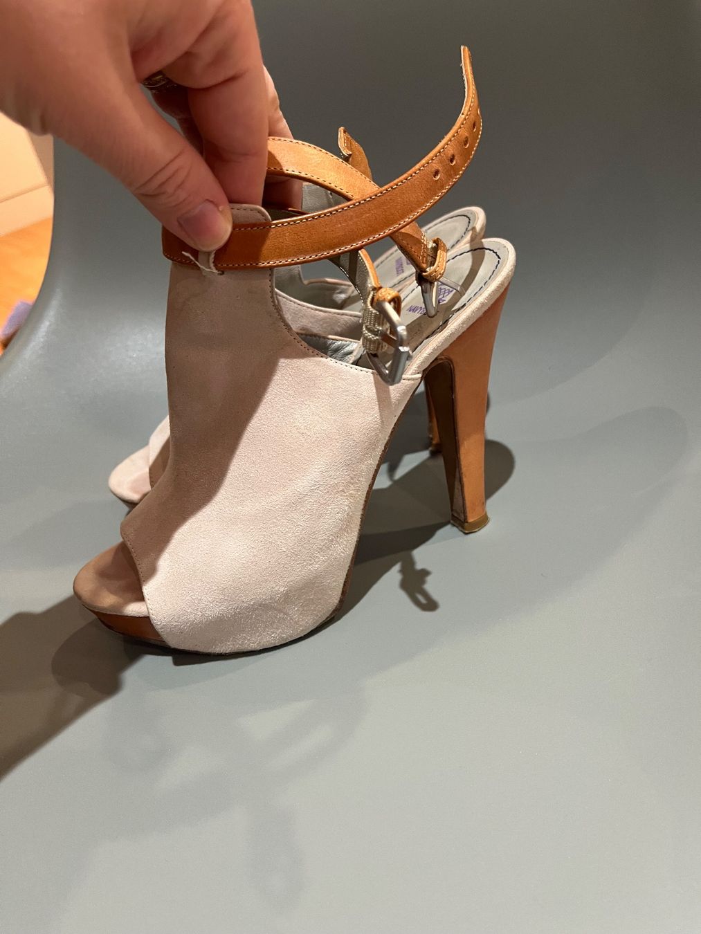 Scarpe da donna: Navyboot Sandalen, Wildleder, hellbeige, Grösse 36 – Usato da Baar venduto da sim_5d6l 2