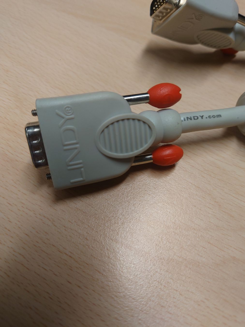 Cavi: VGA Kabel 15 Meter – Usato da Zürich venduto da Almohammed 3
