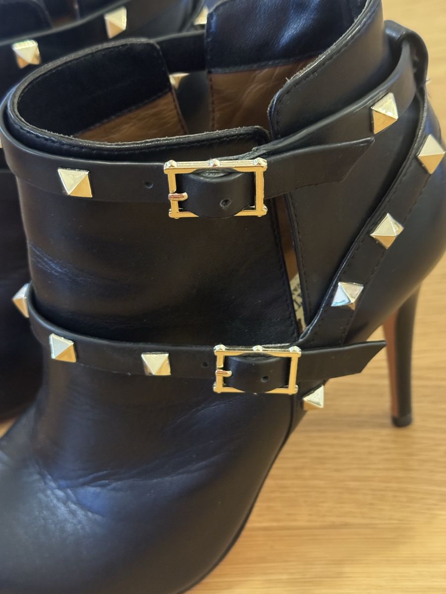 Valentino Scarpe da donna: Valentino Boots Rockstud, Top Zustand – Usato da Knonau venduto da geb_zc7b 2