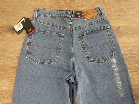 Neue VANS Baggy Jeans - Grösse 32 - Model „CHECK 5 BAGGY“