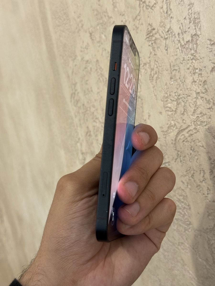 Apple Telefoni cellulari / Smartphones: Iphone 13 128 gb battery 92 %  – Nuovo (secondo la descrizione) da Chippis venduto da mig_8ns6 6