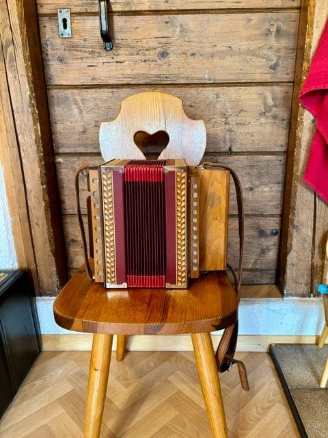 Instruments de musique: Schwyzerörgeli Christen A 2-chörig – D'occasion à Frutigen par MoMeJa 3