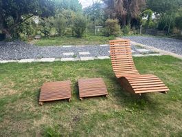 Holz 2 Sonnenliegen und 1 Schaukelliege Lieferung Gratis