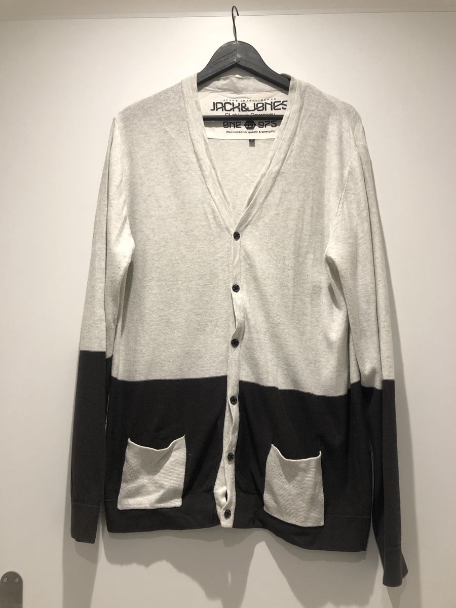 Scarpe, pantaloni & magliette da ginnastica: Strickjacke Jack & Jones – Usato da Wiesendangen venduto da fed_jsw7