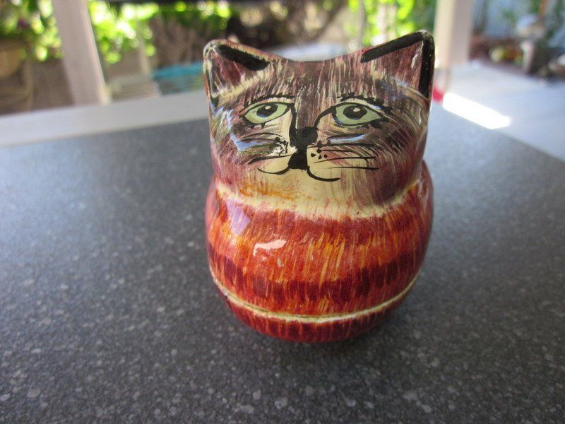 Statuette: Dose Katze aus Papiermache – Usato da Bischofszell venduto da Pfau0 1