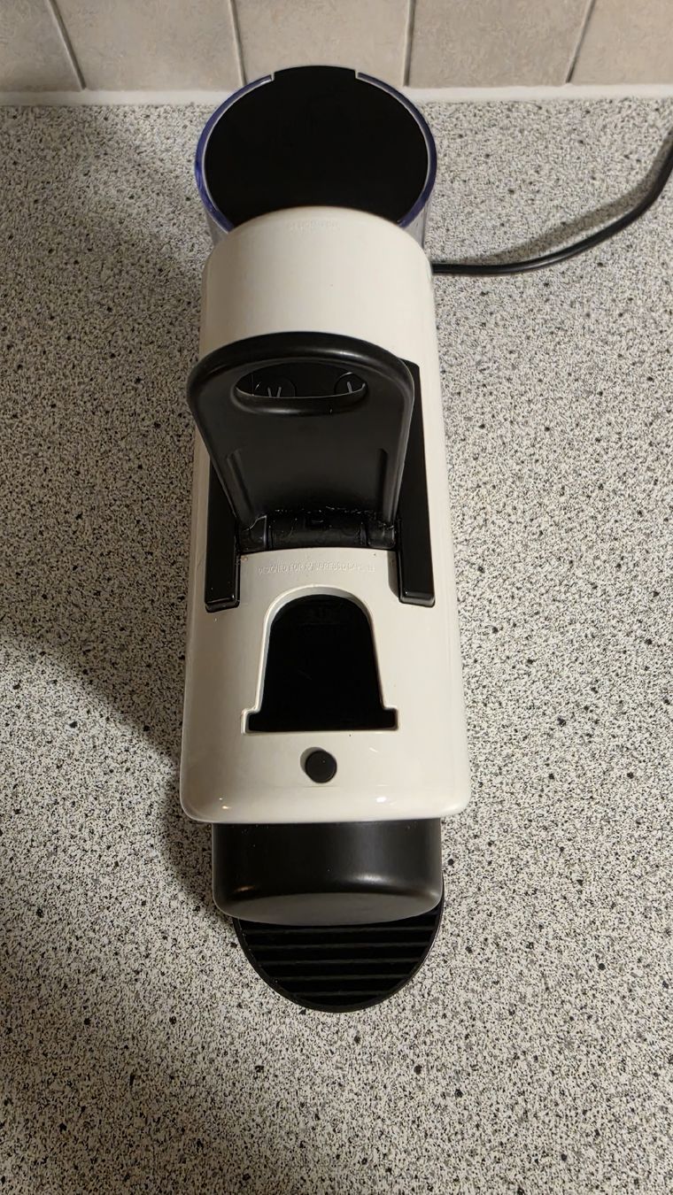 Nespresso Macchine per caffè & Macchine per espresso: Nespresso DeLonghi Essenza mini Blanche – Usato da Grandson venduto da Adrixx1422 4