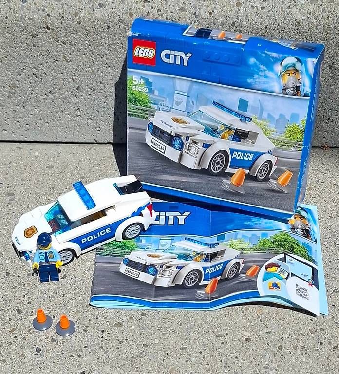 Kit di costruzioni: LEGO CITY 60239 – Usato da Champlan venduto da Belette84