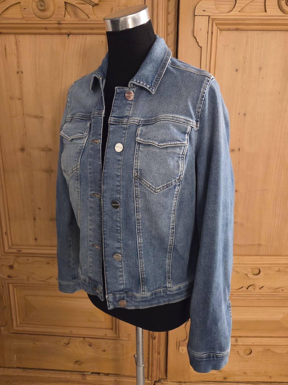 Comma Jacken: schöne Jeansjacke, Comma – Neu (gemäss Beschreibung) aus Wiesendangen von Sinhuk 3
