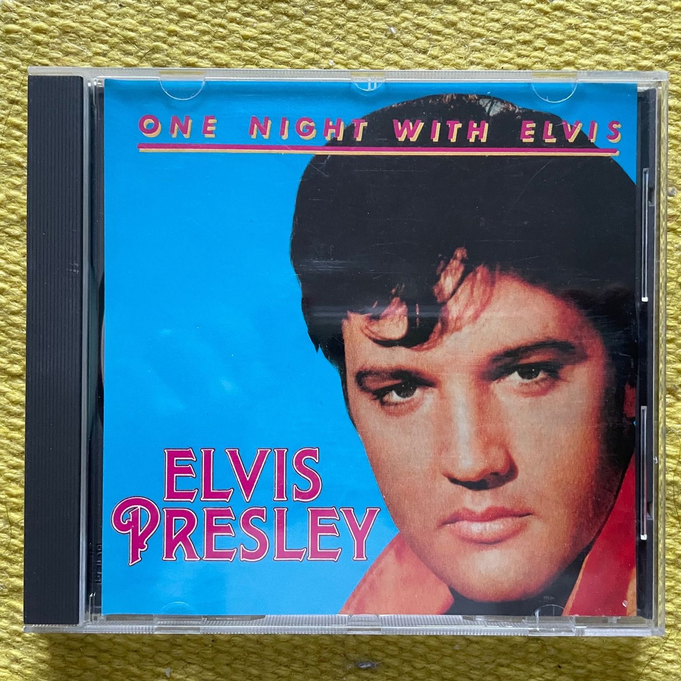 CD: ELVIS PRESLEY-ONE NIGHT WITH ELVIS – Usato da Rorschacherberg venduto da CD-Roli