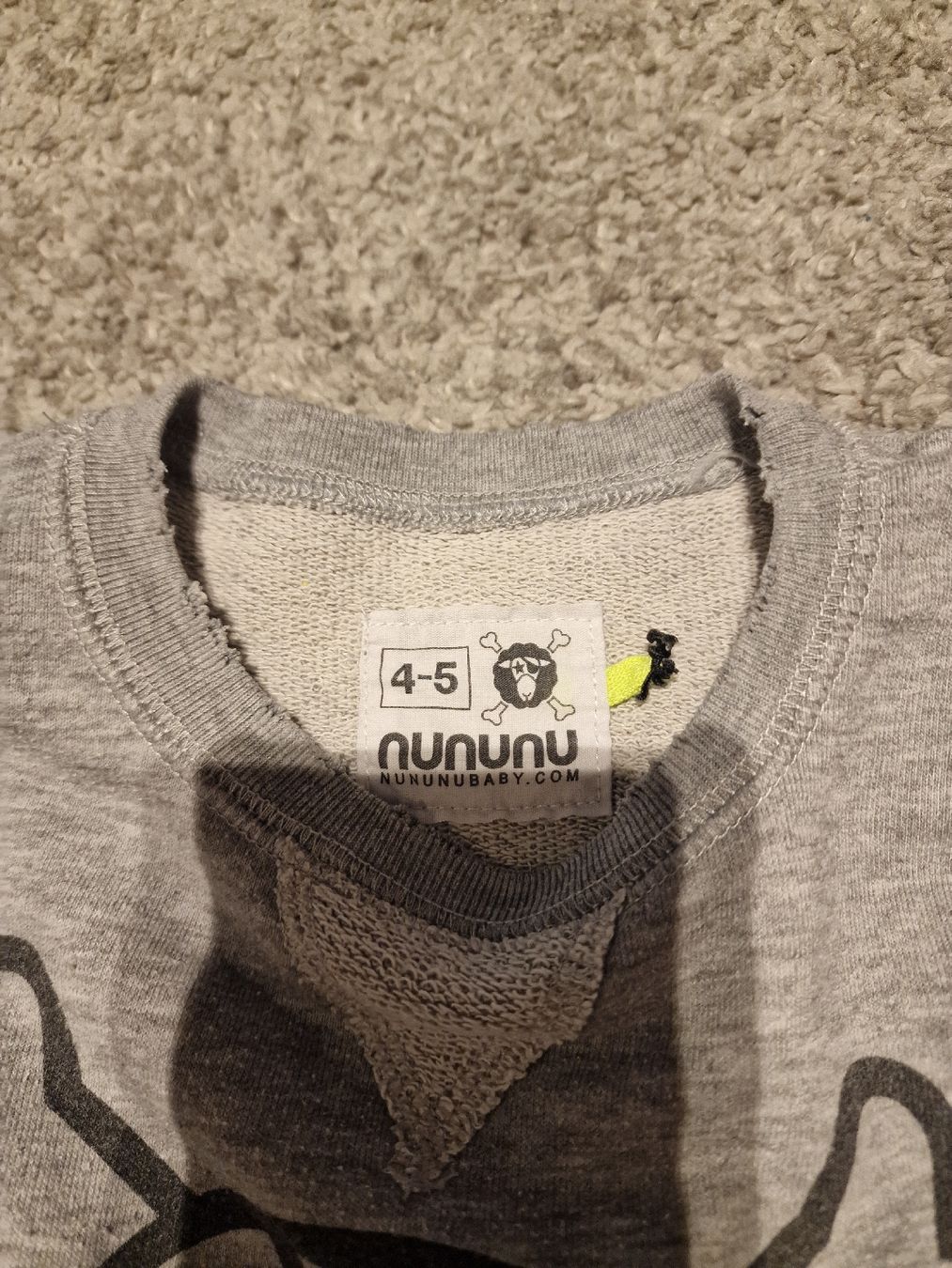 Pullover & Sweatshirts: Nununu 4-5 – Gebraucht aus Basel von chingson 1