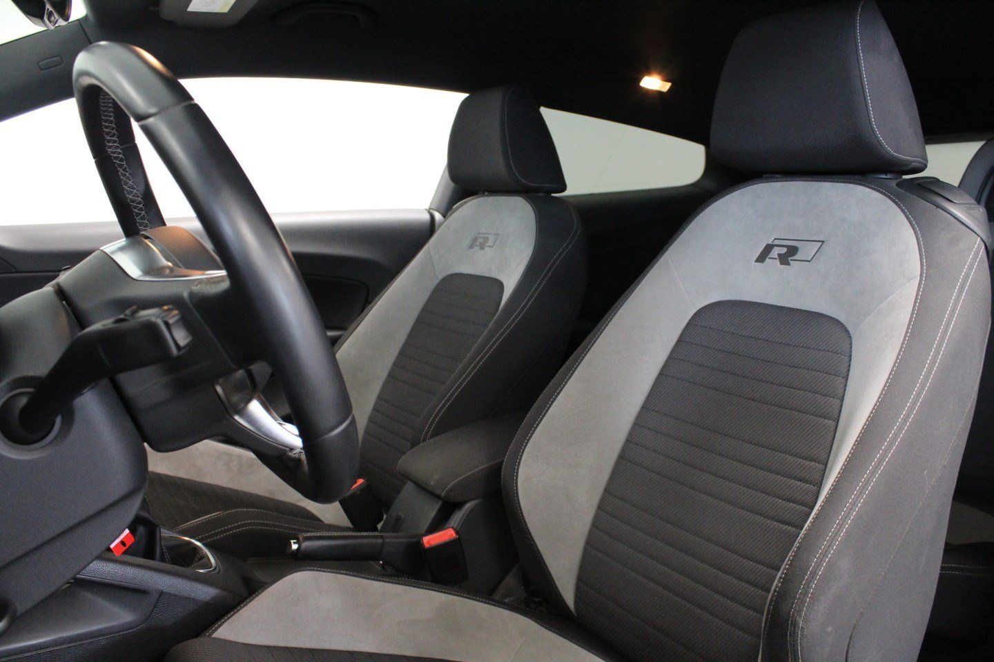 VW Automobili: VW Scirocco 2.0 TSI R-Line – Usato da Pully venduto da Arkasia_8 4