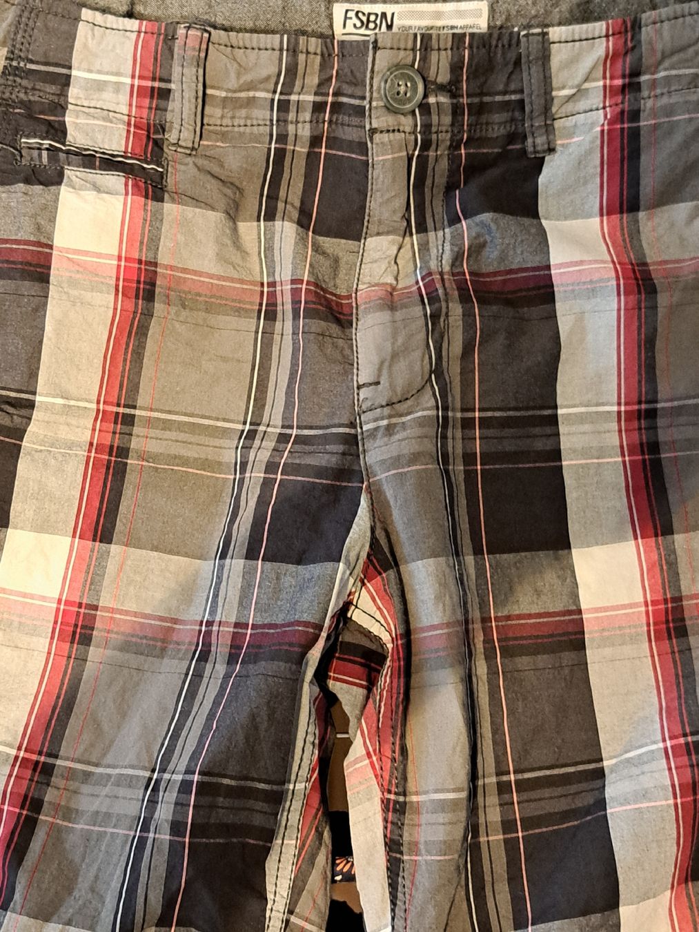 Pantaloni: Shorts FSBN Gr.M mehrfarbig – Usato da Bellach venduto da TORA4 3