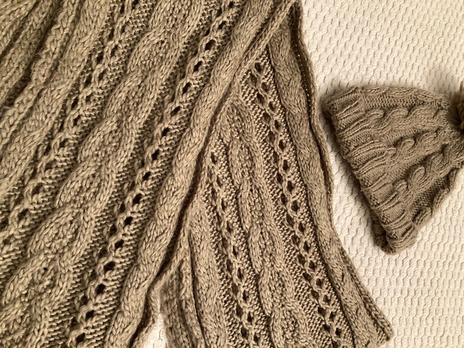 La Redoute Foulard & Sciarpe: Woll Mütze und Woll Schal Set – Usato da Küsnacht ZH venduto da PLZoll 1