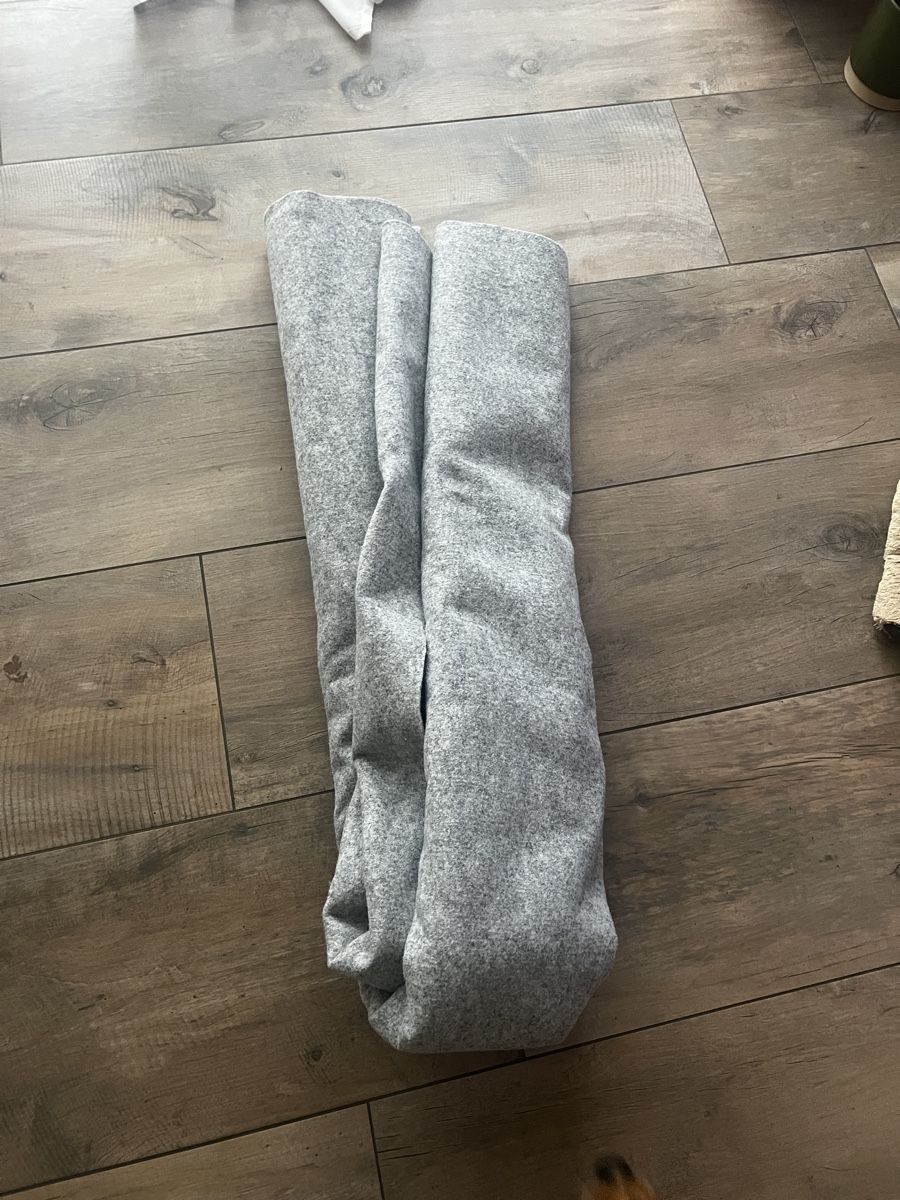 Tessuti: Filzstoff grau 200x207 cm  – Nuovo (secondo la descrizione) da Niederglatt ZH venduto da Kati_Secondhand 1