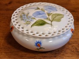 Beyer & Bock Volkstedt Porzellan Deckeldose – Blumen