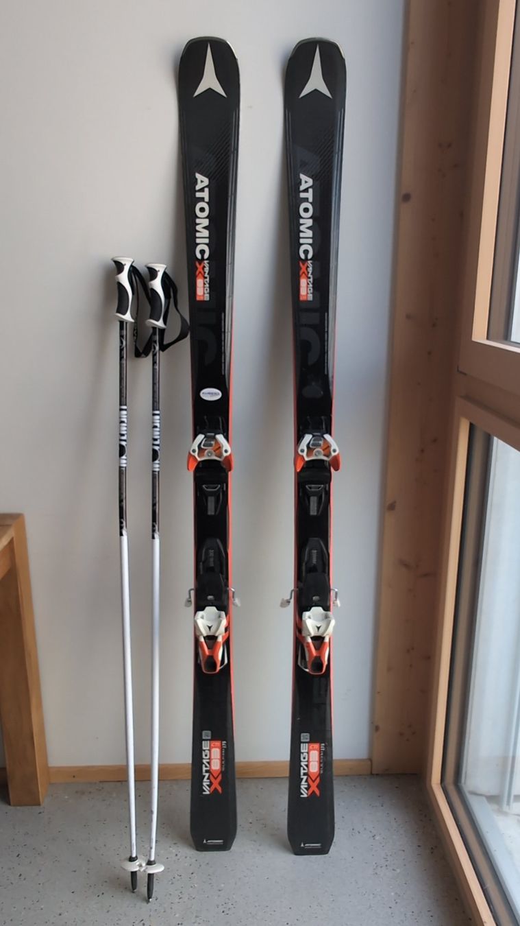 Atomic Skis: Skis de Piste Atomic – Gebraucht aus Lausanne von pie_n2mq