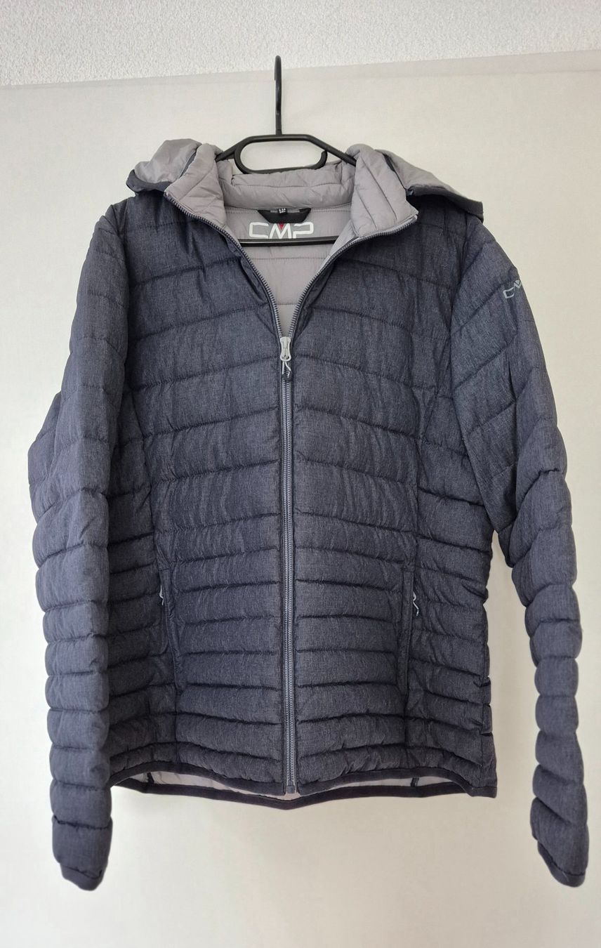 CMP Giacche: Winterjacke mit Kapuze – Usato da Niederweningen venduto da Cactus63