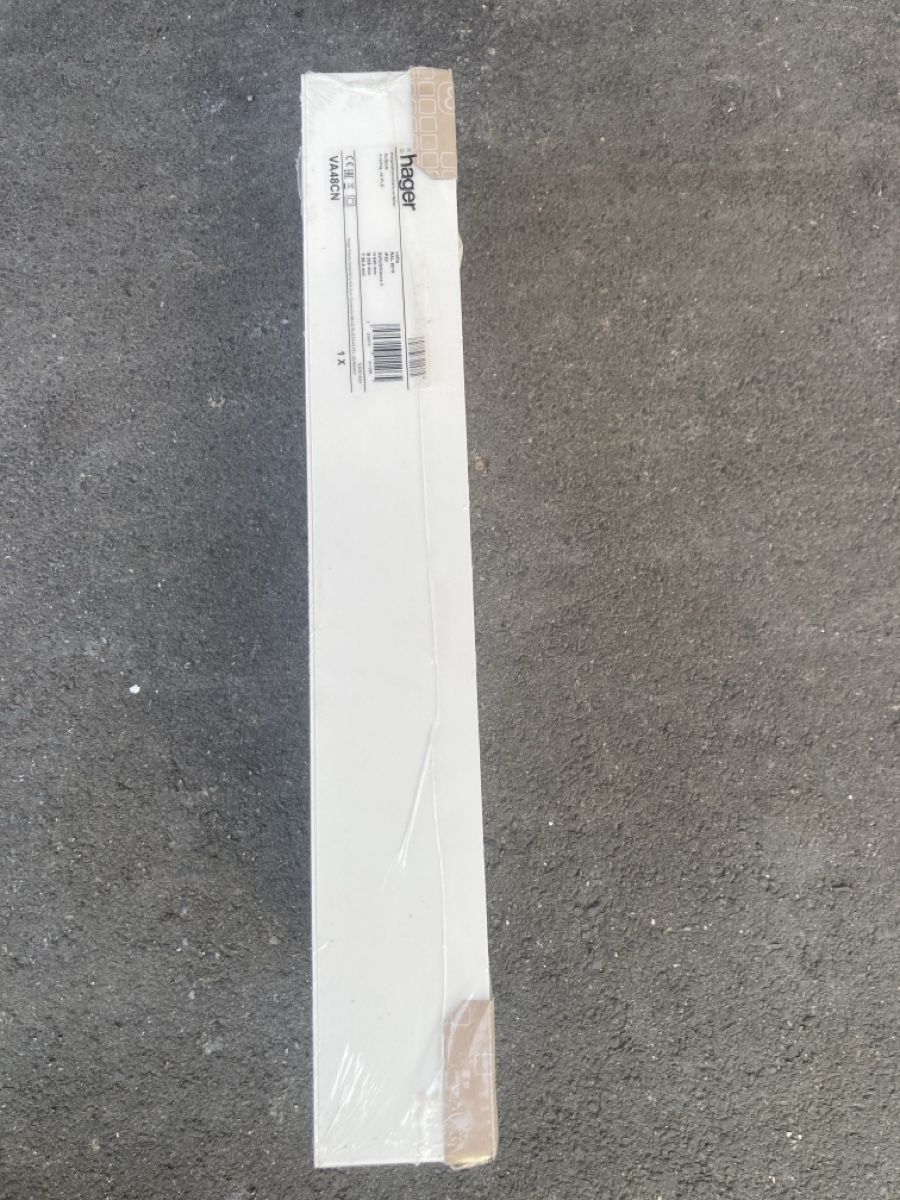 Hager Stromzufuhr: Installationkleinverteiler Aufputz Hager – Neu und originalverpackt aus Ottikon b.Kemptth. von MarsNut01 1