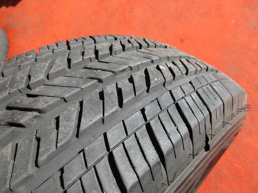Altro in Scrittura & Disegno: Gomme Bridgestone 255/70 R18 – Usato da Gordola venduto da garage.decar 1