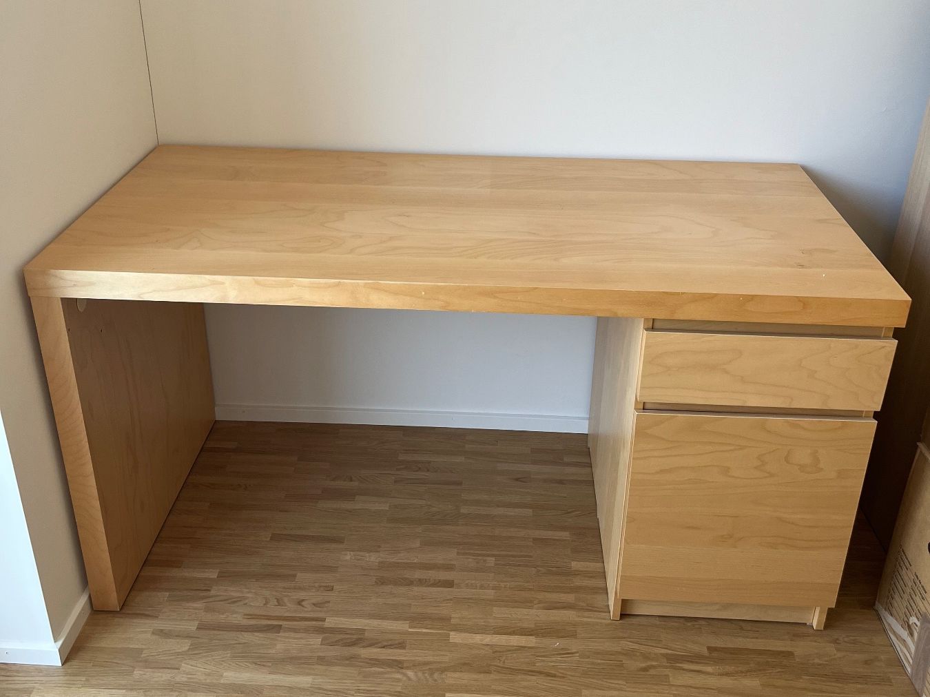 Ikea Bureaux: IKEA Malm Schreibtisch, holzfarben – D'occasion à Effretikon par alu_ldc6