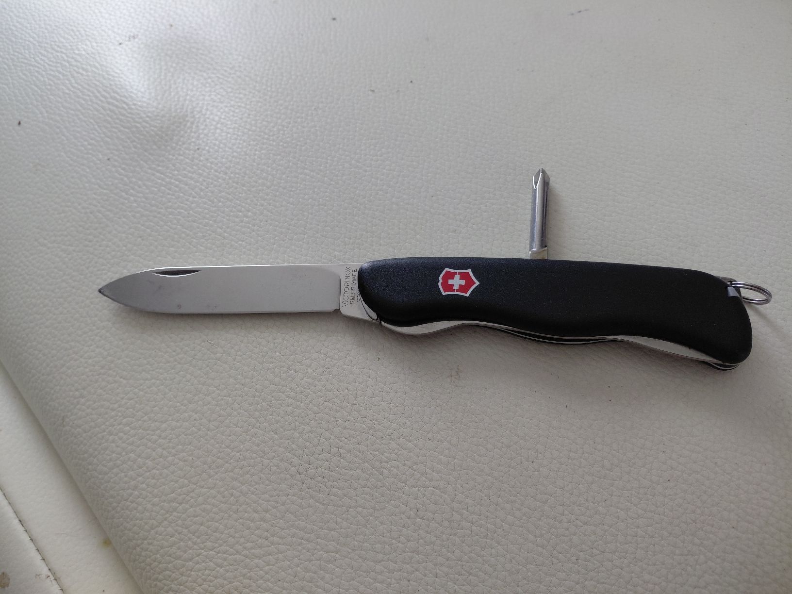 Victorinox Taschenmesser: Victorinox Sentinel Plus 111mm Top Zustand  Polyamid-Griffsc – Neu (gemäss Beschreibung) aus Belp von mar_76s8