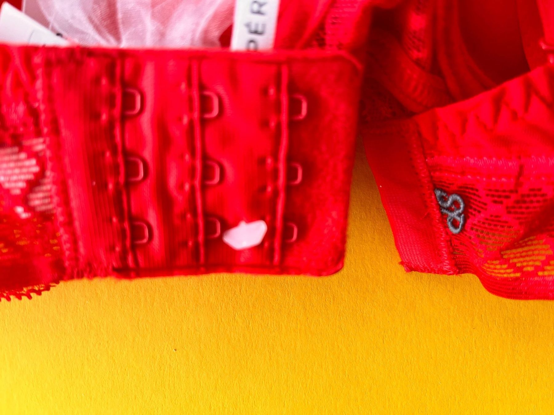 Sonstige Unterwäsche: Schalen-BH, SIMONE PERELE, Grösse 80 A – Neu und originalverpackt aus Rudolfstetten von gst_g7xl 9