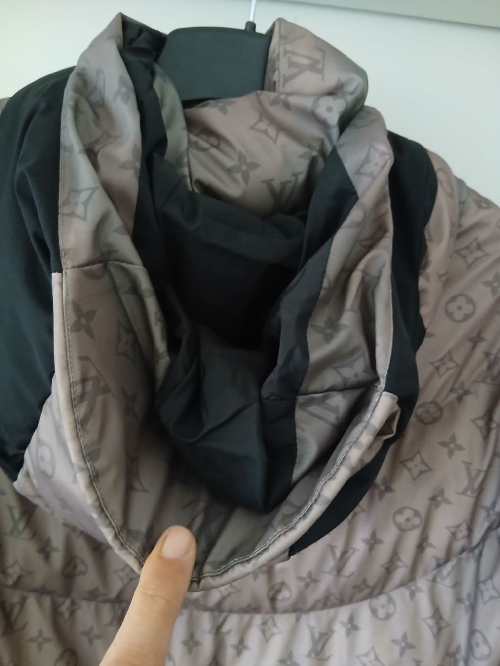 Jacken: Veste taille XL LV – Gebraucht aus Genève von GenevaArtsCollectors 5