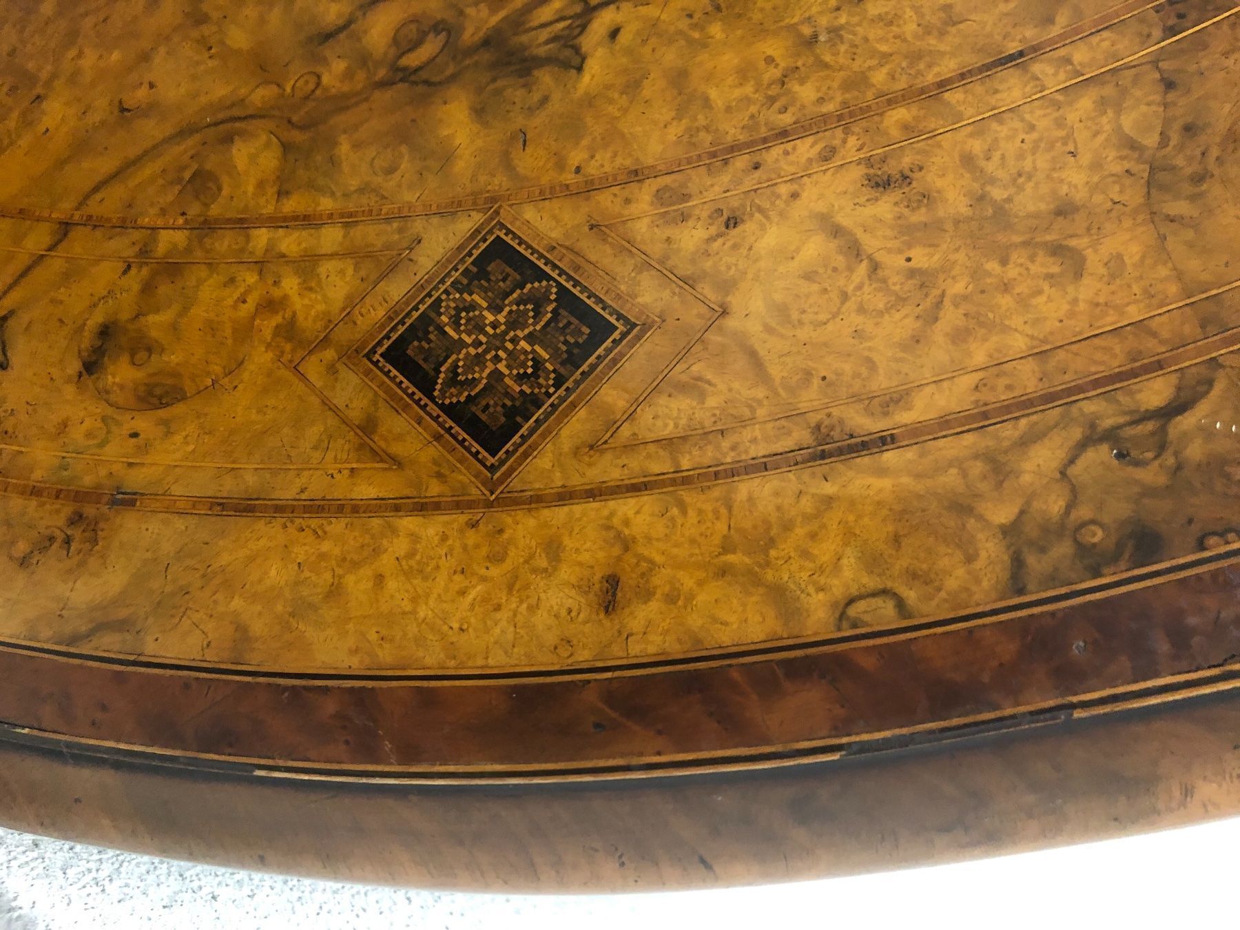 Tavoli: ancienne table – Usato da Lyss venduto da Schmuggler 4