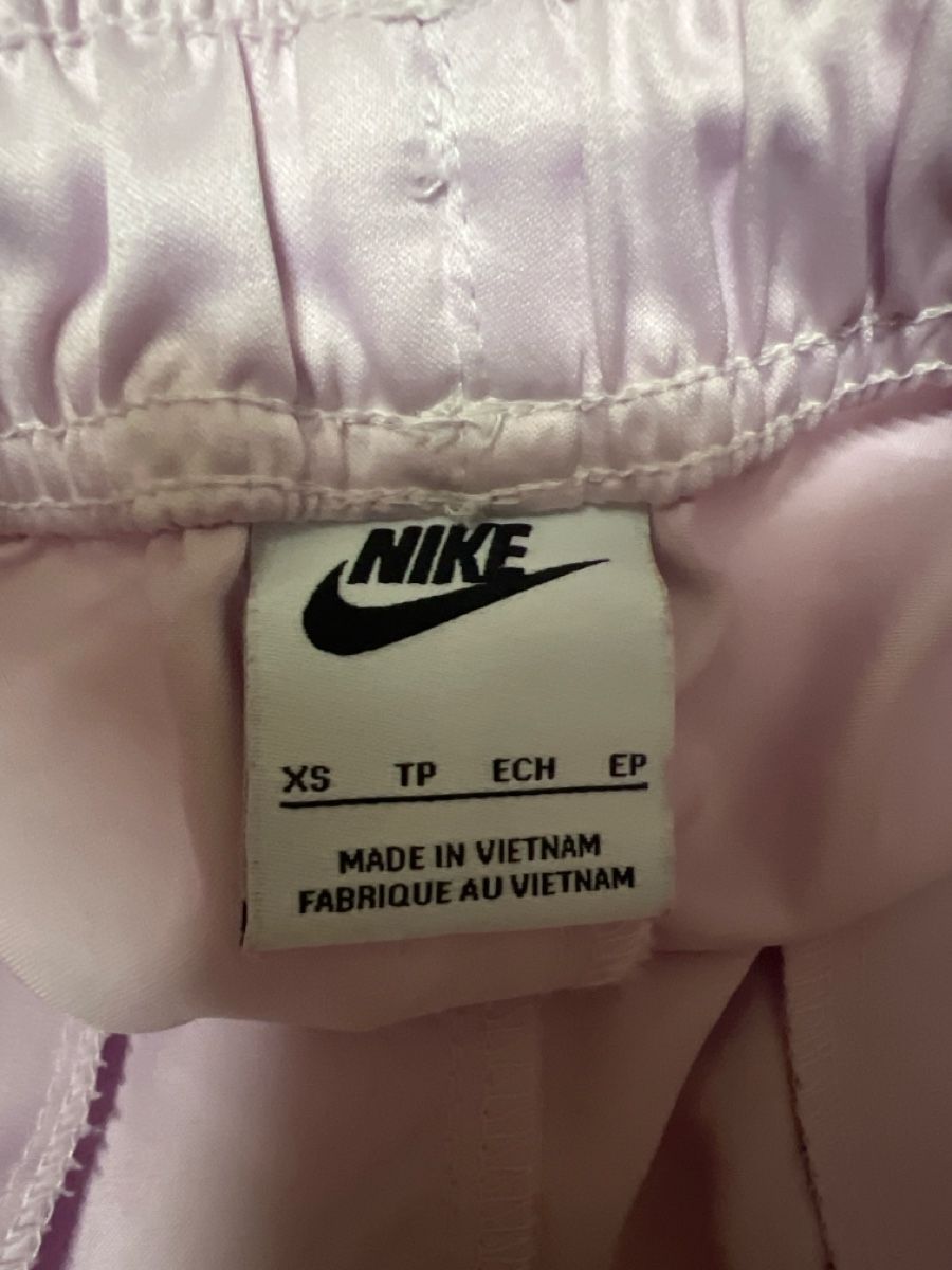 Nike Hosen: Nike Air Shorts rosa XS – Gebraucht aus Oberengstringen von pri_c8jk 1