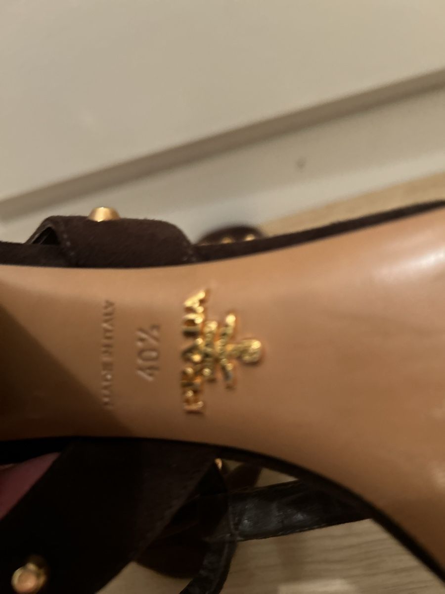 Prada Scarpe da donna: Authentic PRADA Leather Studded Sandals Brown – Nuovo (secondo la descrizione) da Zürich venduto da sel_tvq7 6