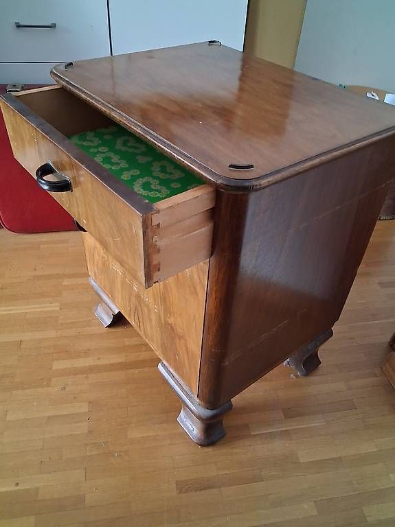 Nachttische: Tables de nuit, rétro – Gebraucht aus Morges von pie_nbl7