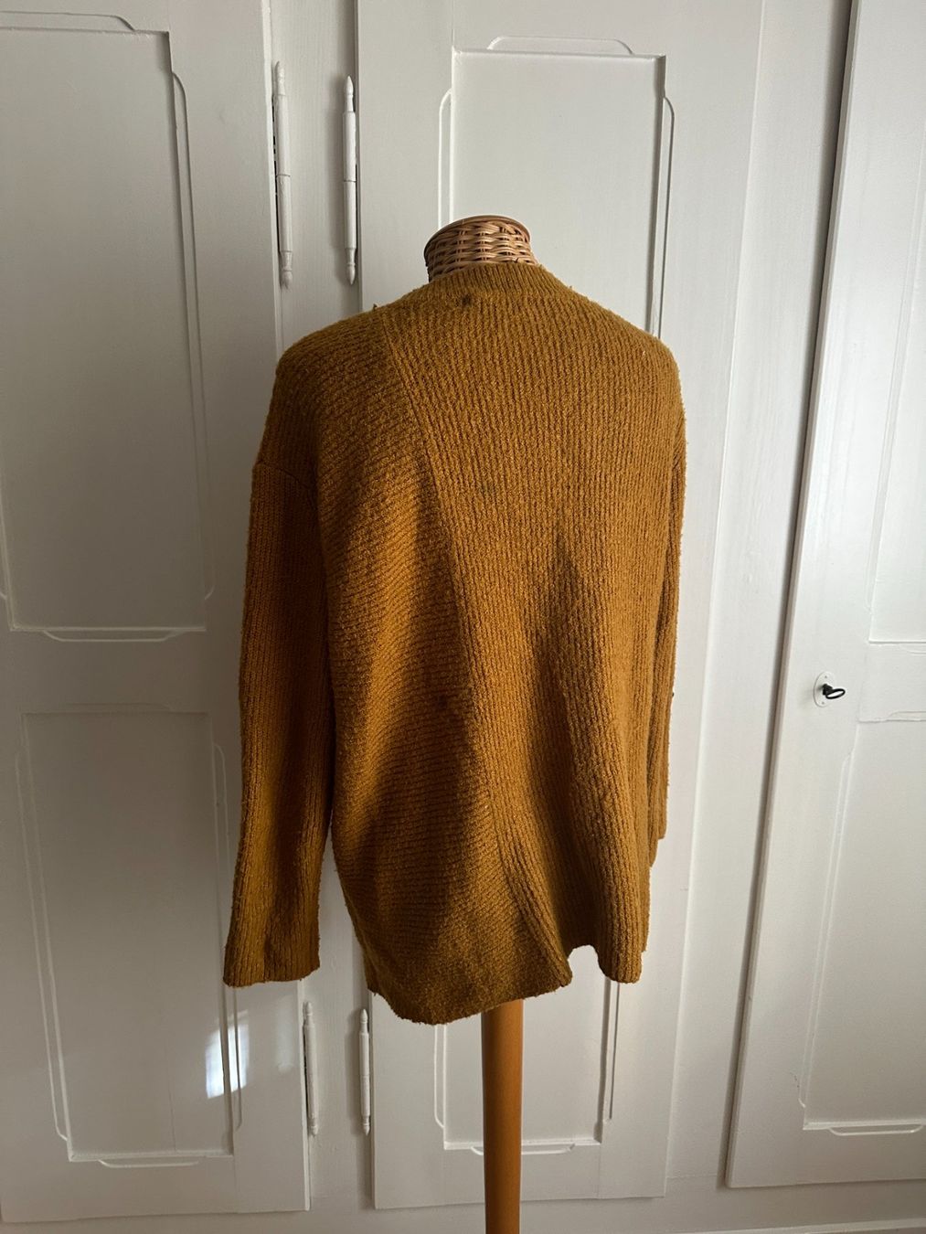 Mango Pulls & Sweat-shirts: MANGO - Strickpullover senfgelb L – D'occasion à Zürich par Diazaio 2