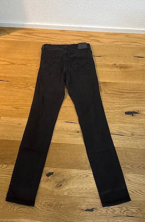 Jeans: Levis Slimming Slim Grösse S – Gebraucht aus Bern von fab_tx65 2