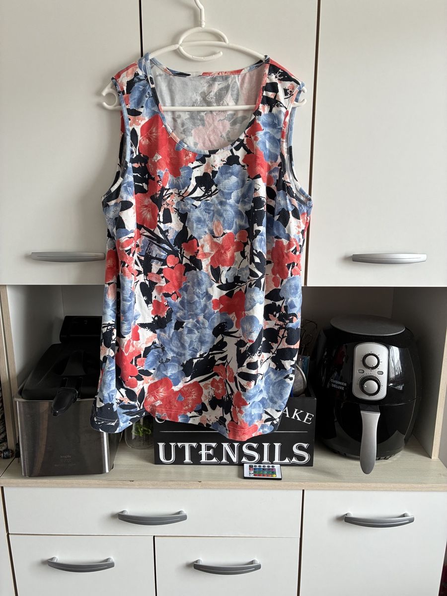 Top: Top – Usato da Ostermundigen venduto da Didi-Mader