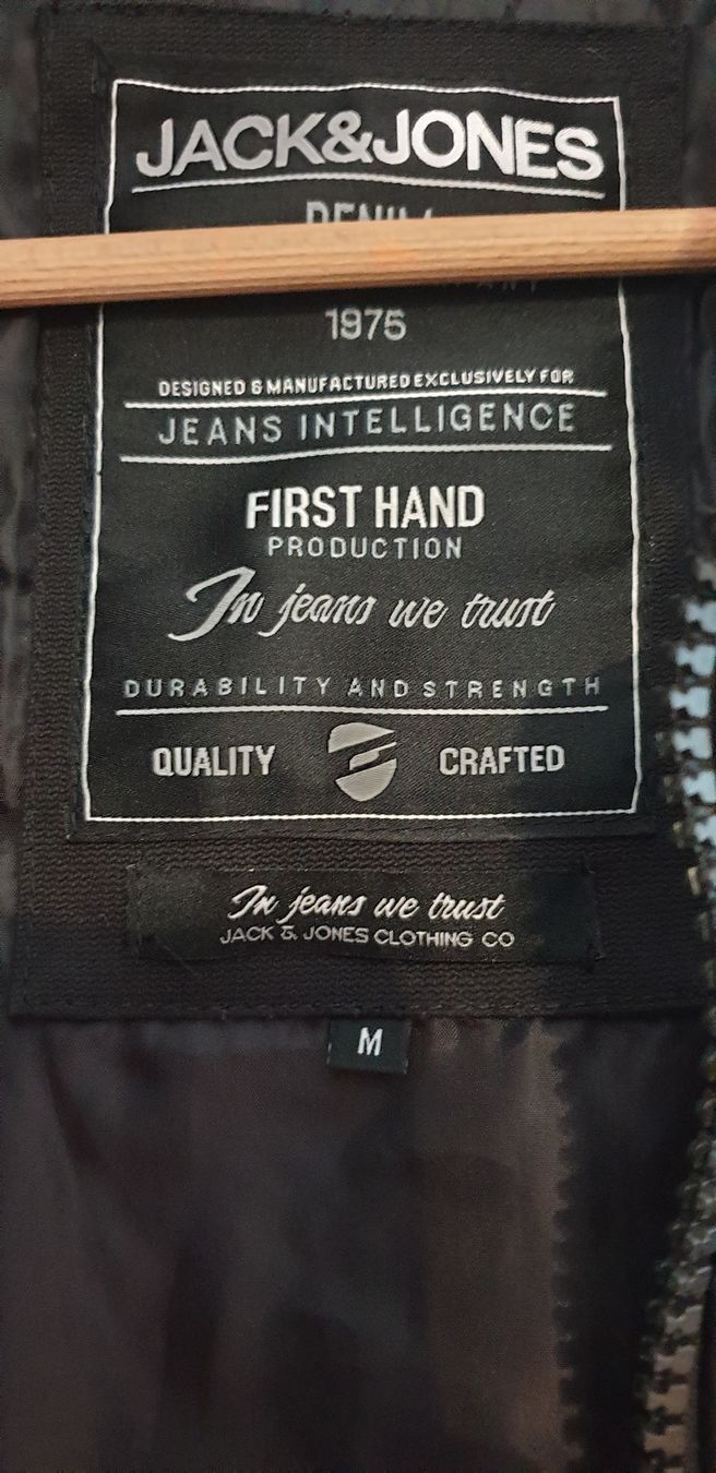 Gilet & Giacche: Gilet weste jack&Jones  grösse M – Usato da Richterswil venduto da Bardock0124 5