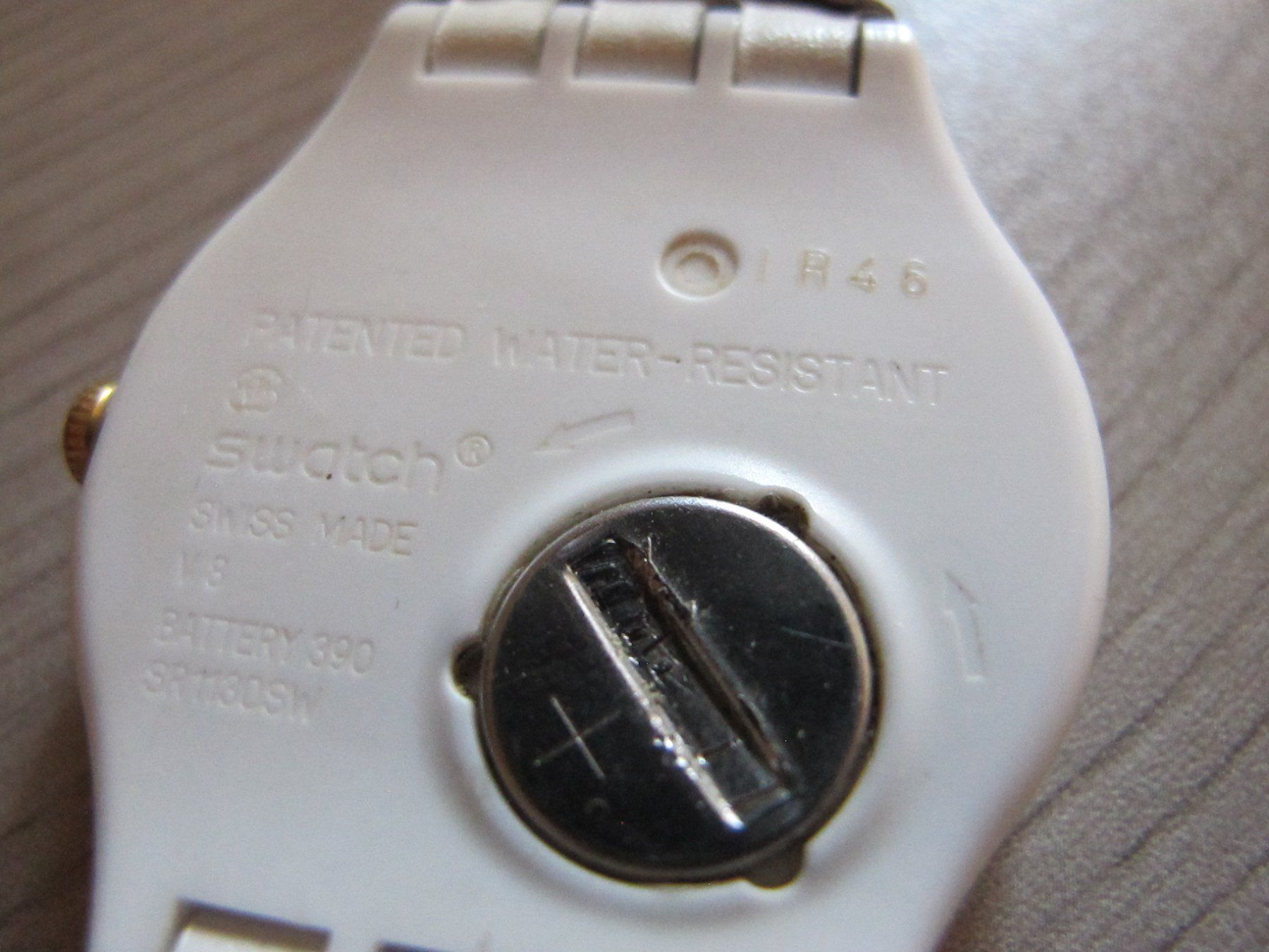 Swatch Uhren: SWATCH GENT WHITE REBEL TAG-DATUM Läuft GENAU – Gebraucht aus Altnau von LinaAuktion 5