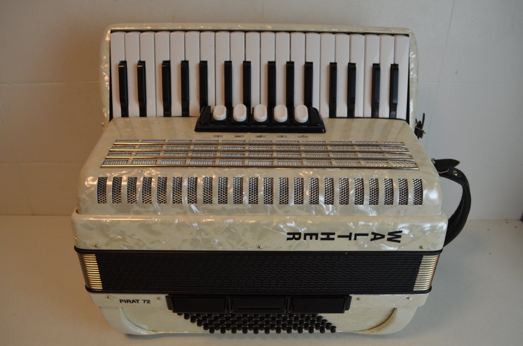 Instruments de musique: Akkordeon chromatisch Walther Pirat 72 – D'occasion à Zürich par baumusik